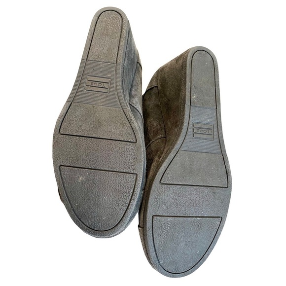 Toms Grey Suede 2.75” Wedge Booties / Shooties for Work Casual Day Out Size 7.5 - Picture 11 of 13
